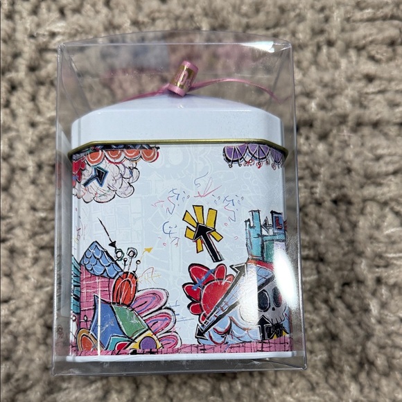 Pop Mart X Godiva Collectible Tin - Picture 7 of 8